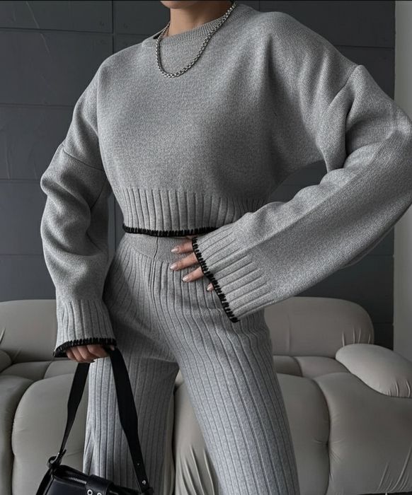 Дамски комплект плетиво