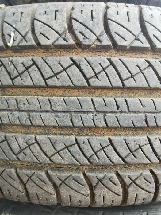 Авточасти гуми за джип