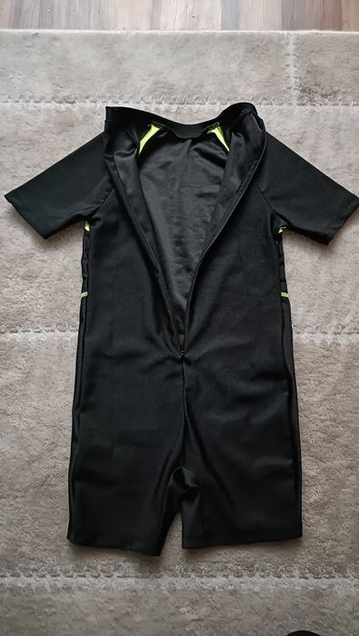 Costum întreg de înot băieți 7 ani
