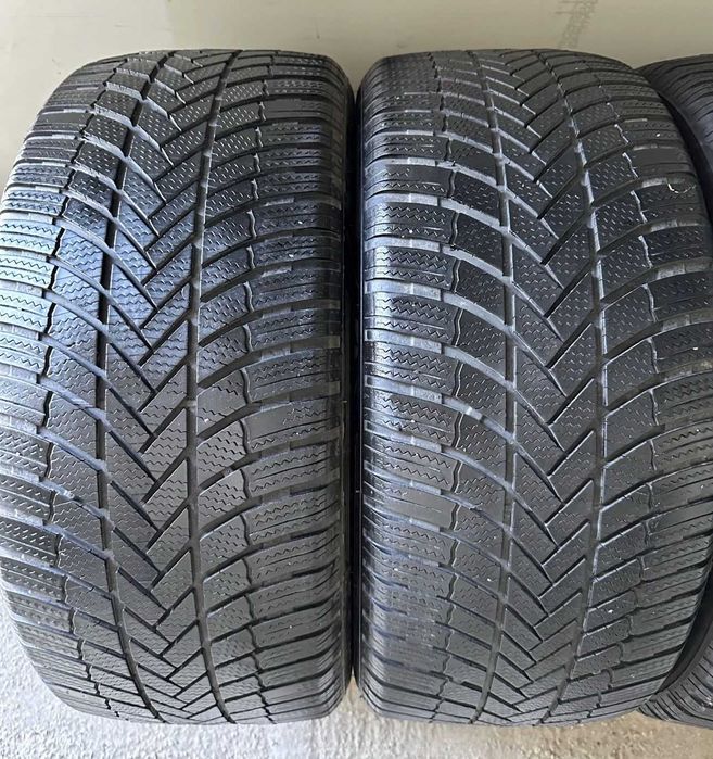 255/45 R18 Bridgestone Blizzak LM005 DOT 2023