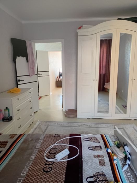 Продам двух комнатную квартиру