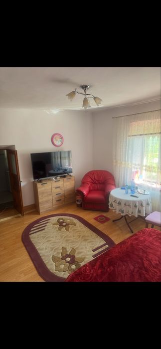 Ofer spre vanzare casa de locuit +spatiu comercial