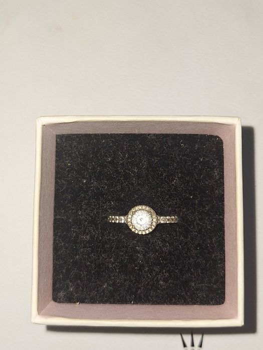 Пандора пръстен със сертификат