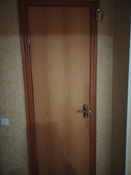 Продам межкомнатные двери 4 штук