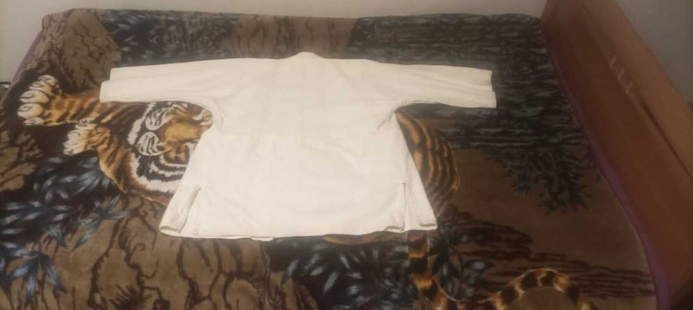 2 белых верха КИМОНО для дзю-до