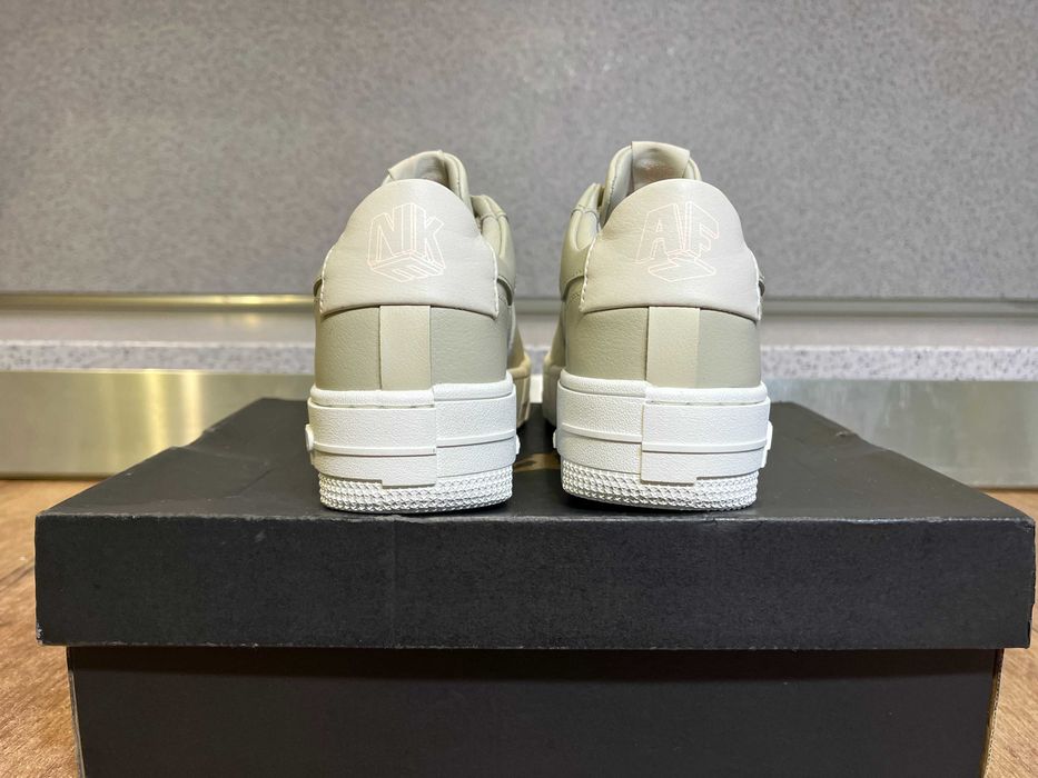 ОРИГИНАЛНИ *** Nike Air Force 1 Low Pixel / Stone Bone Summit White
