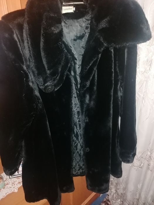 Vand două blanuri culori diferite