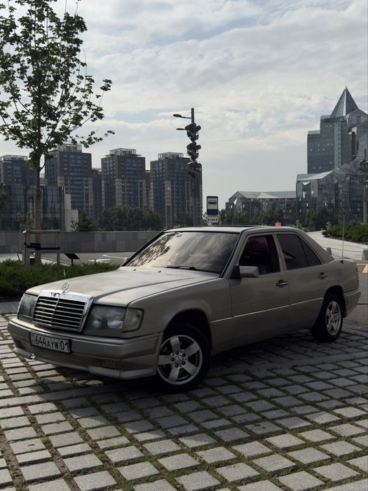 Mercedes E260 с AMG1 обвесом