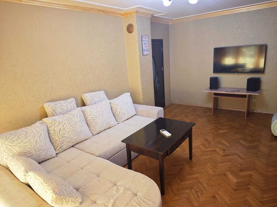 Продава 3-стаен апартамент в Чародейка Север
