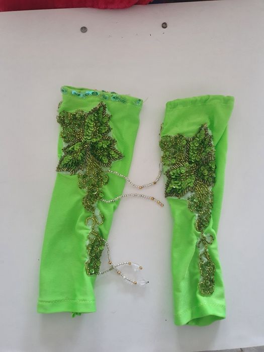 Арабский костюм сочный цвет отличном состоянии