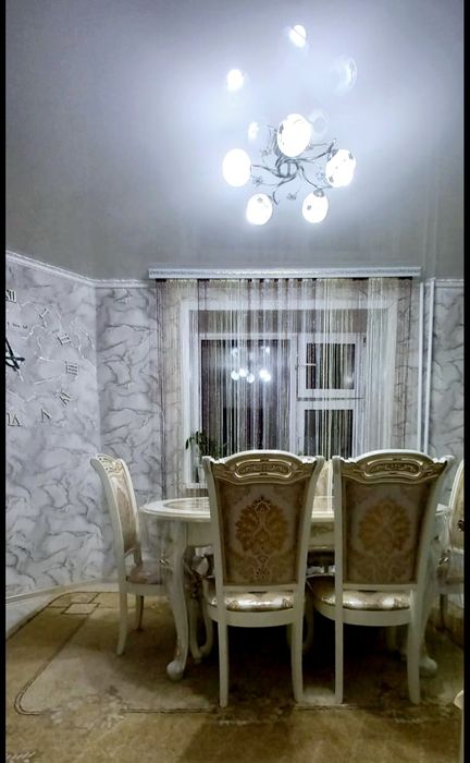 Продам стол со стульями