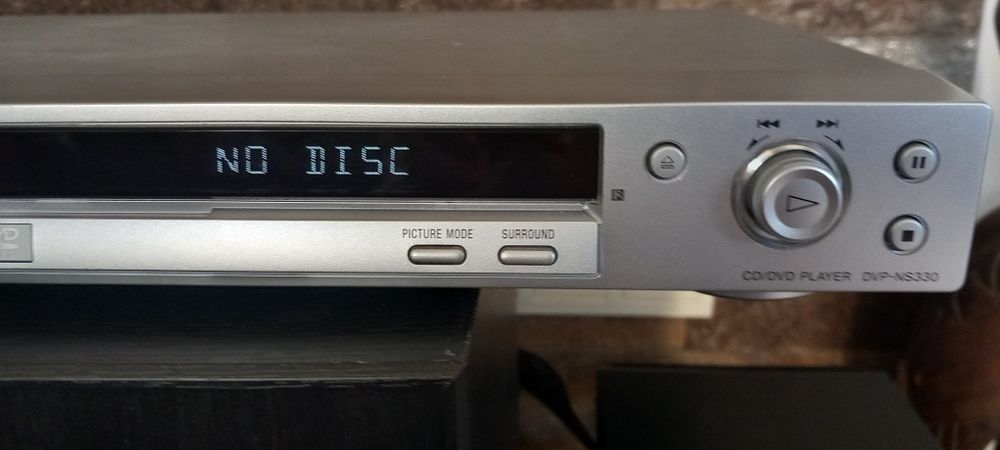 DVD- CD плеър SONY DVP-NS330