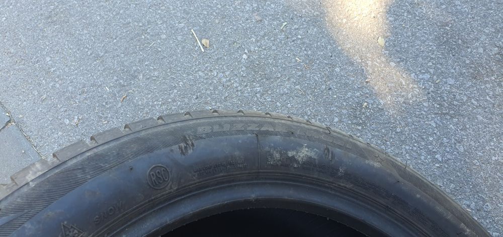 Гуми 2бр 225/50/18 -1бр - 125лв