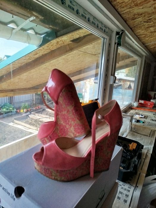 Женская обувь новая