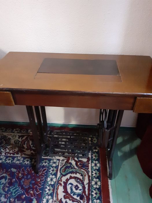 Vânzări mașină de cusut