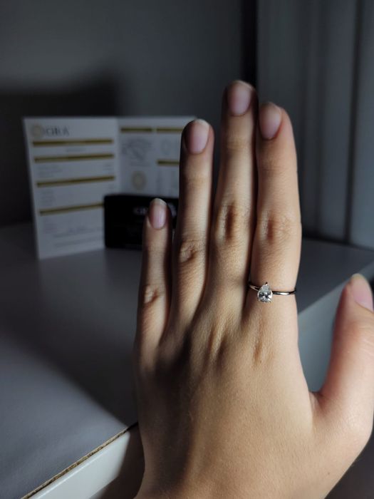 Inel de logodna din argint cu diamant moisaanite