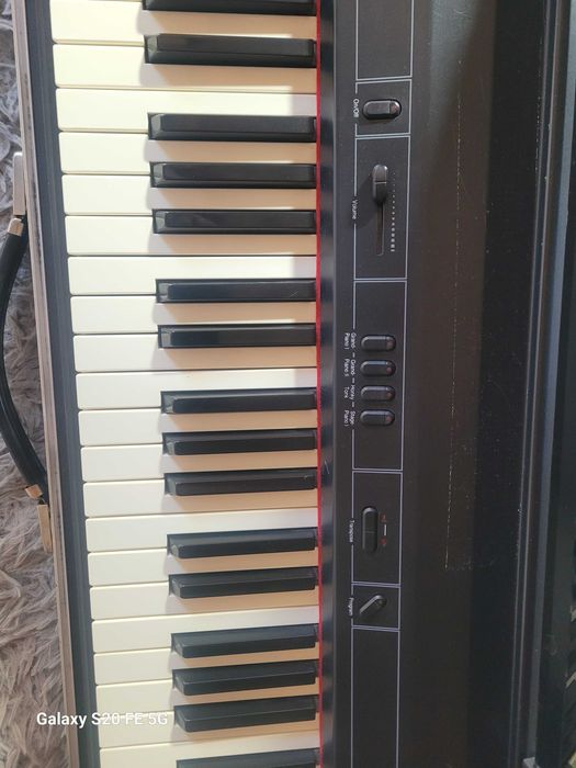 Pachet complet Pian Digital Roland FP-7 (88 clape grele) + DI Box Palmer + Husă