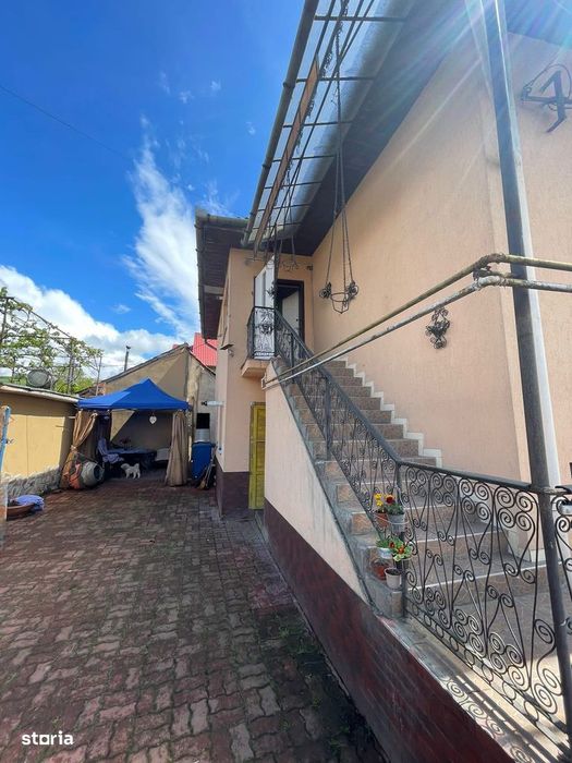 Apartament cu 3 camere