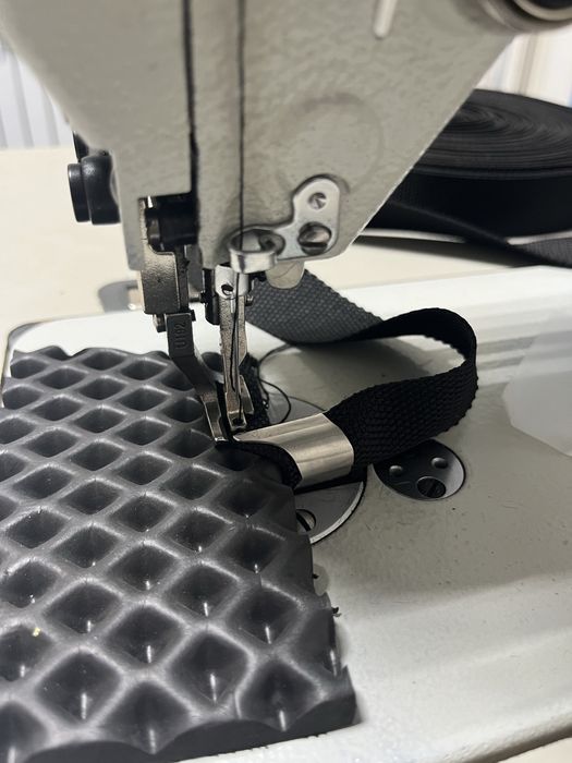 Продам Швейный машинку полоафтамат