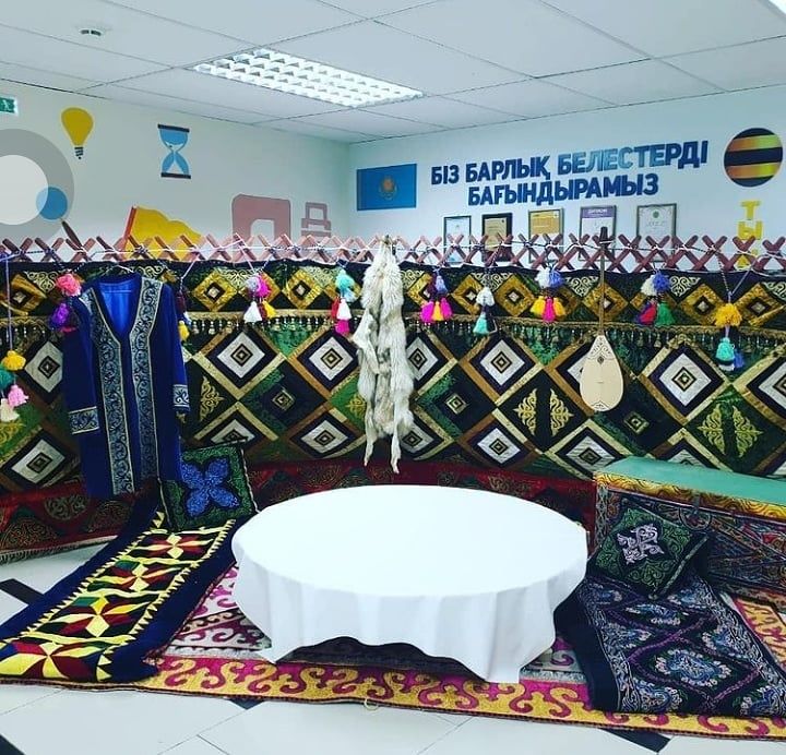 Аренда столов и стульев