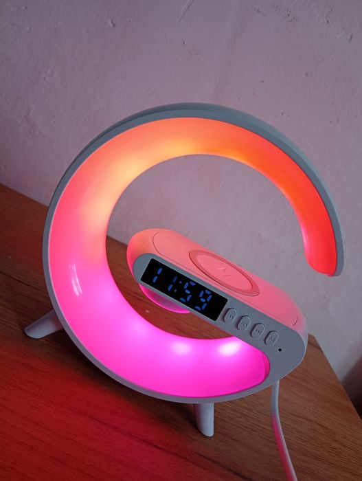 Vând mini lampă cu încărcare wireless