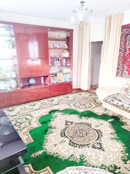 ПРодам дом 4 комнаты 10соток