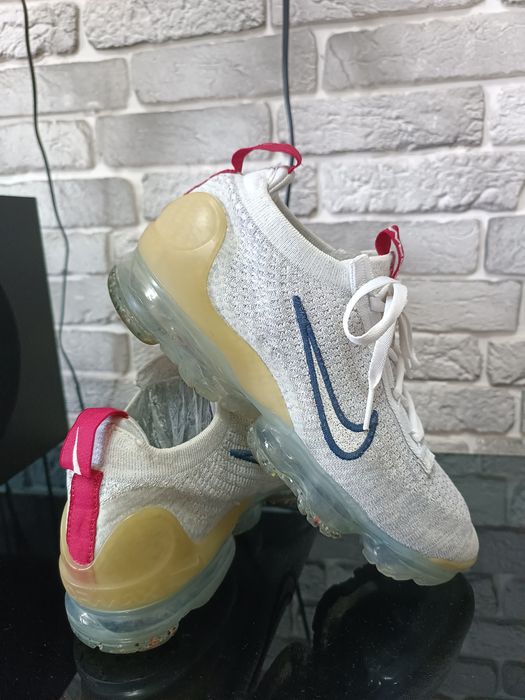 Оригинальные кроссы Nike