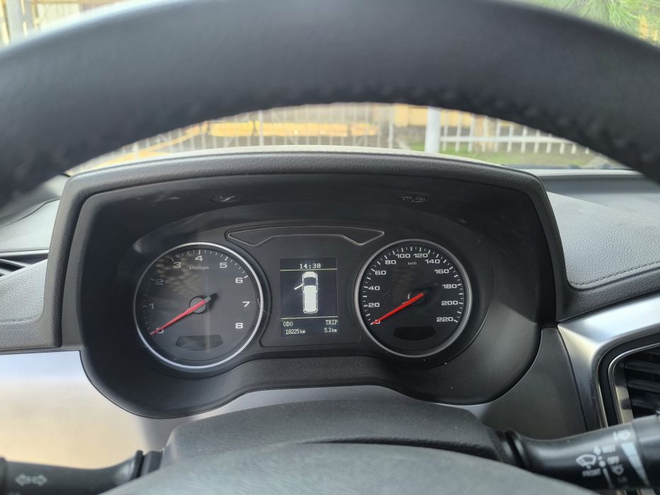 Продам минивэн JAC M4 автомат