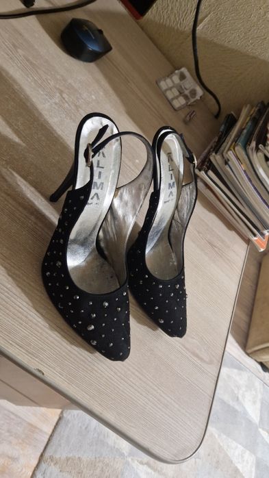 Продам туфли 37-38 размер