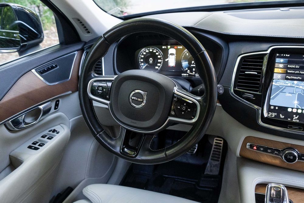 Vand VOLVO XC90, an 2020, automat, 4x4, 26.600 euro TVA INLCUS !
