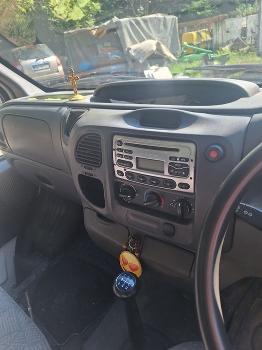 Vând basculanta Ford transi motor2.4diesel stare foarte bună de funcți