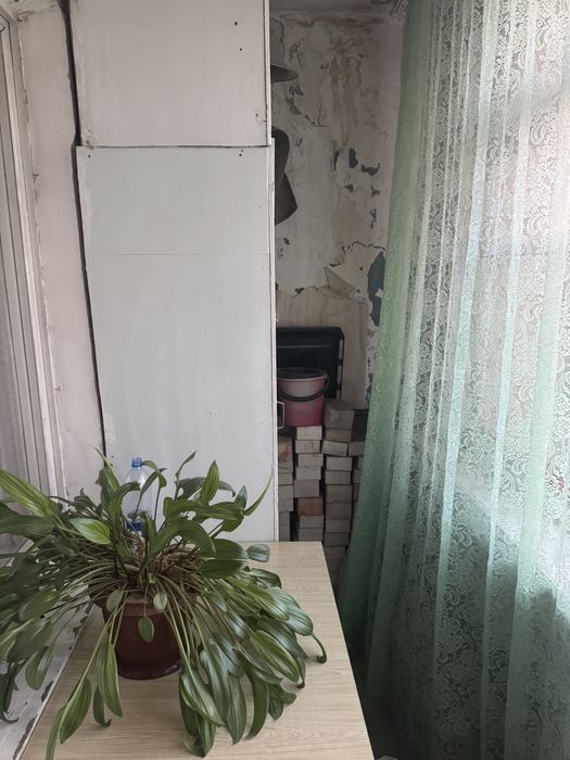 Куйлюк массив 1, оринтир гостиница Hayot продаётся 3-х ком квартира