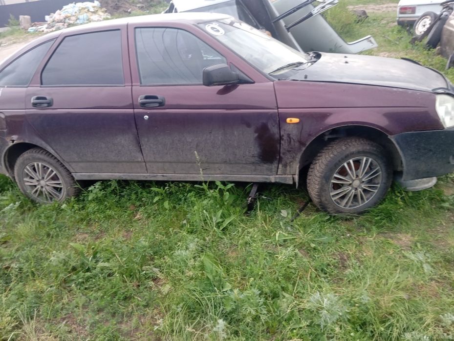 Продам ВАЗ 2172 приору по болтам
