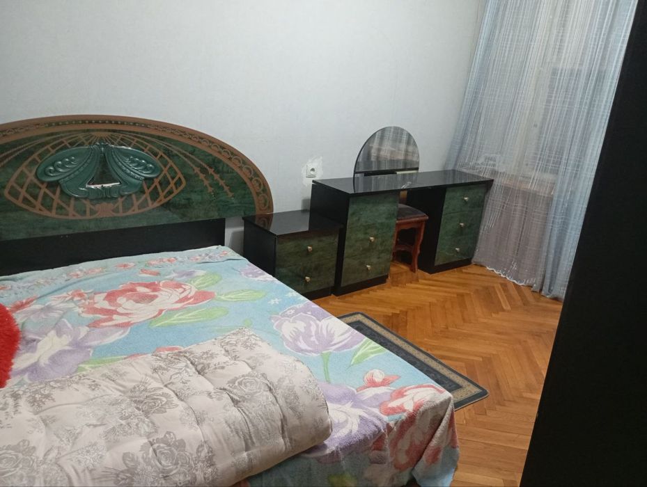 Четырех комнатная квартира Юнусабадский район.