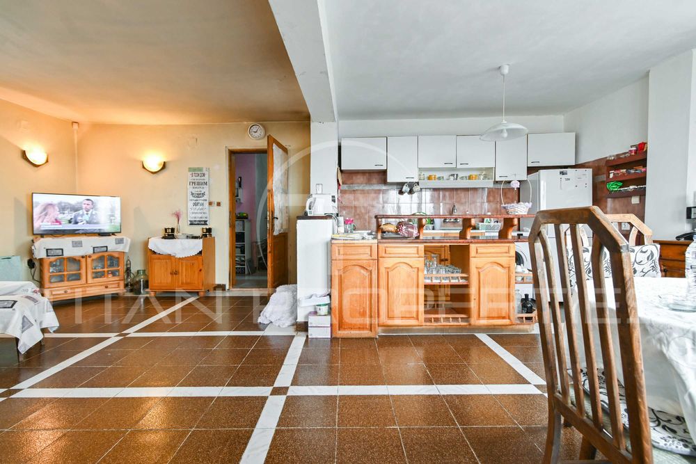 Продава се Къща в с. Храбърско, Област София-област - 200 кв.м за 600 €/кв.м - Снимка #3