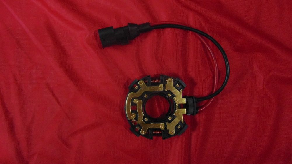 Suport/platou carbuni pompa servodirectie Clio, KANGOO