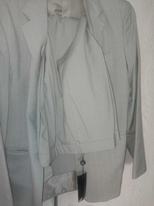 мужские одежды костюмы тройка новые 48-50