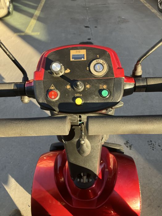 Инвалиден скутер