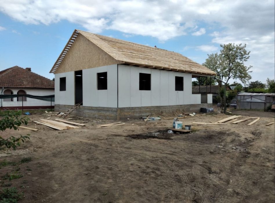 Vând containere de locuit