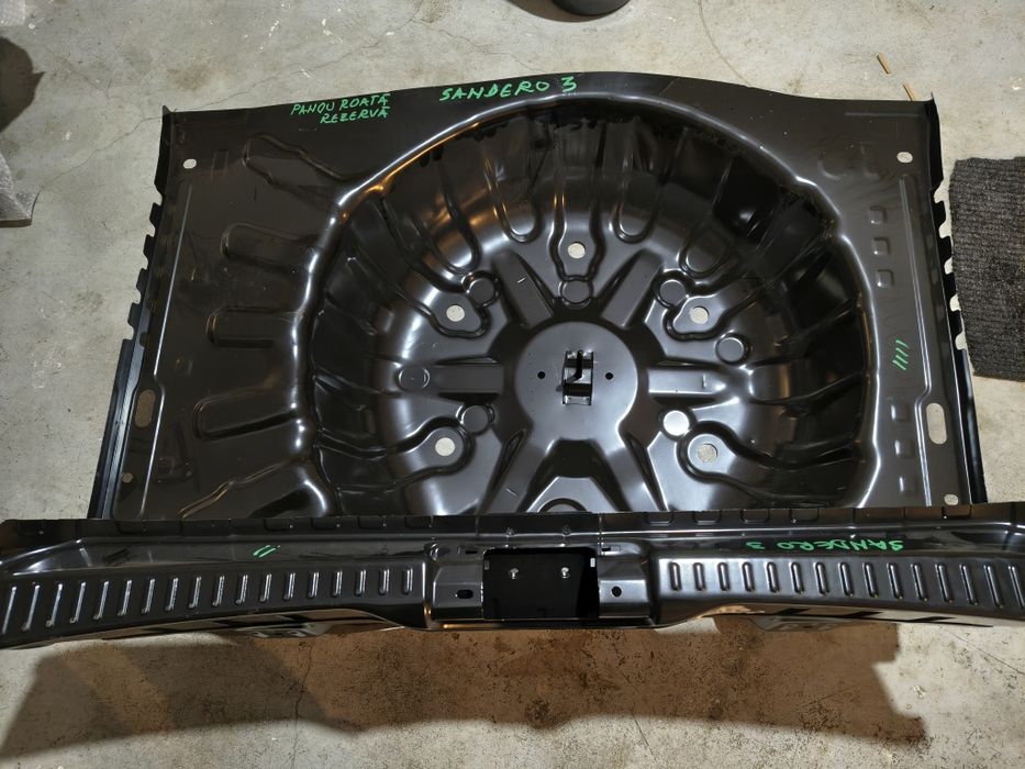 Panou roată de rezervă Dacia Sandero 3