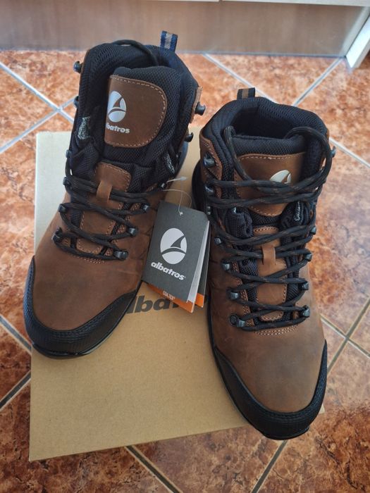 Продавам нови обувки Albatros, размер 43