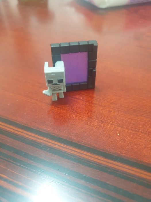 Фигурки kinder joy minecraft