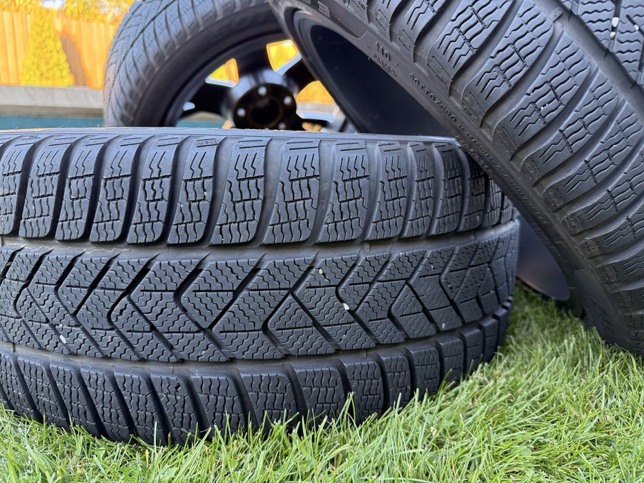 Set roti iarna - jante  cu anvelope 245 40 R18  Audi A5 8jx18 ET25 CB 66.5