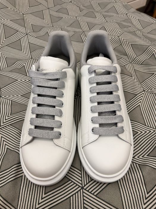 Alexander McQueen 42