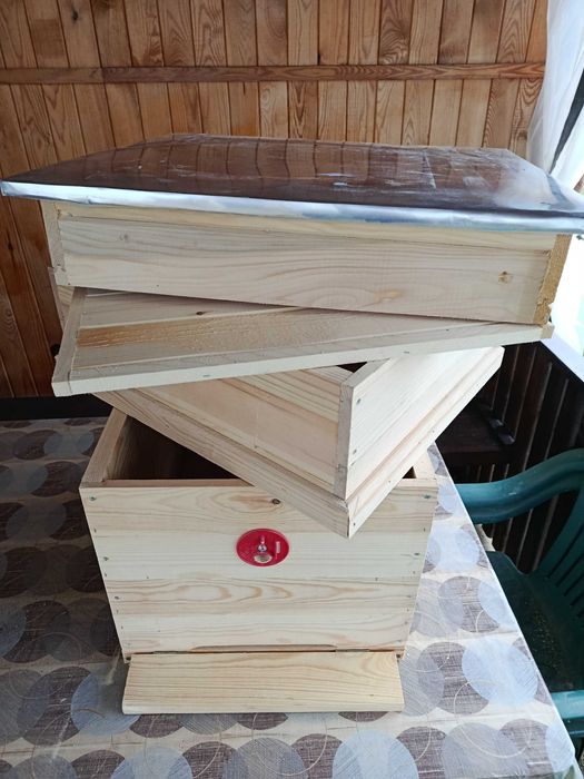 Пчелен кошер 10 рамков ДБ