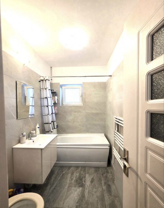 Direct Proprietar Vand apartament cu doua camere! Se vinde !!COMPLET MOBILAT!!