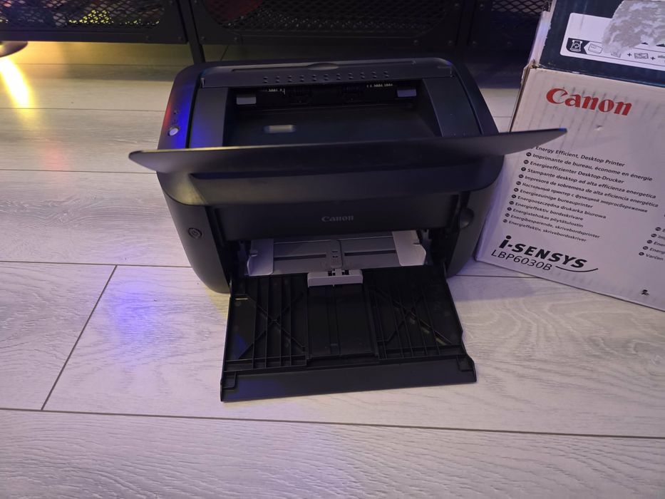 Imprimantă laser Canon, nouă. Negociabil