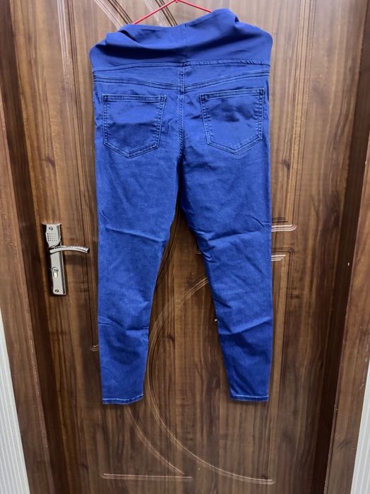 Джинсы для беременных. Размер М.