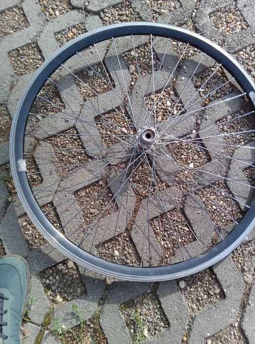 Cauciucuri set noi și set roti și plus o roata spate