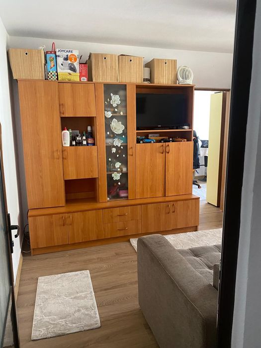 Închiriez apartament două camere